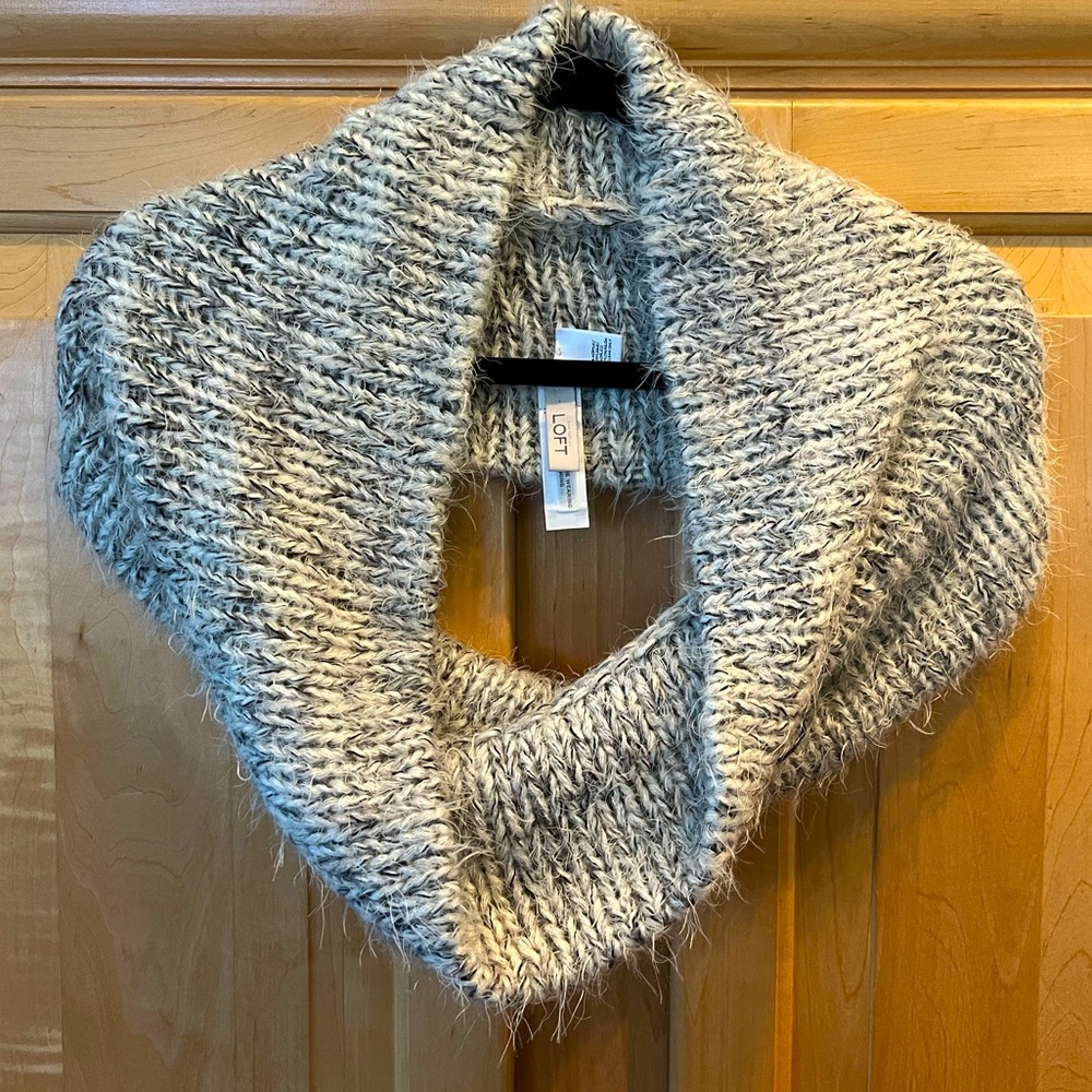 Soft Infinity Scarf